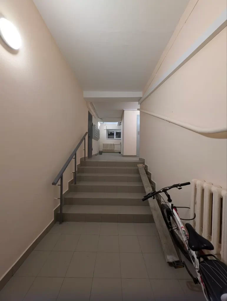 Штраф за хранение велосипеда или коляски в подъезде